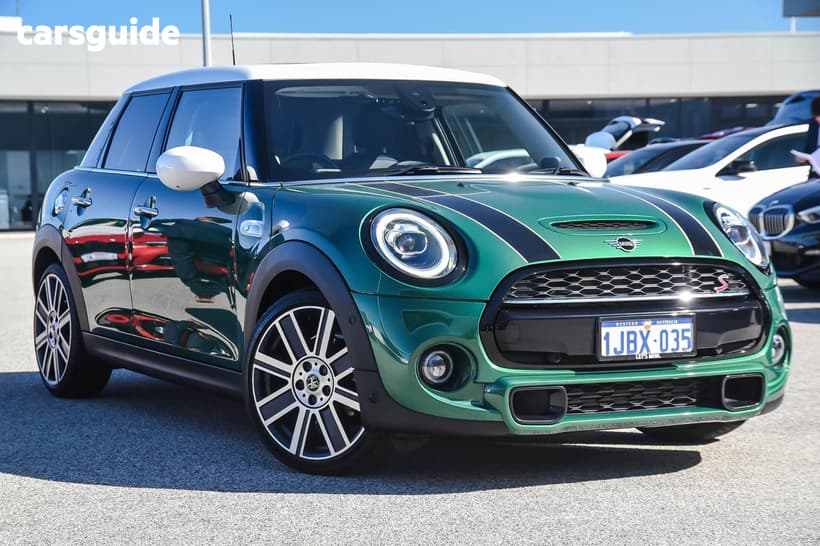 Green 2021 Mini Cooper Hatchback S Classic 5D Hatch