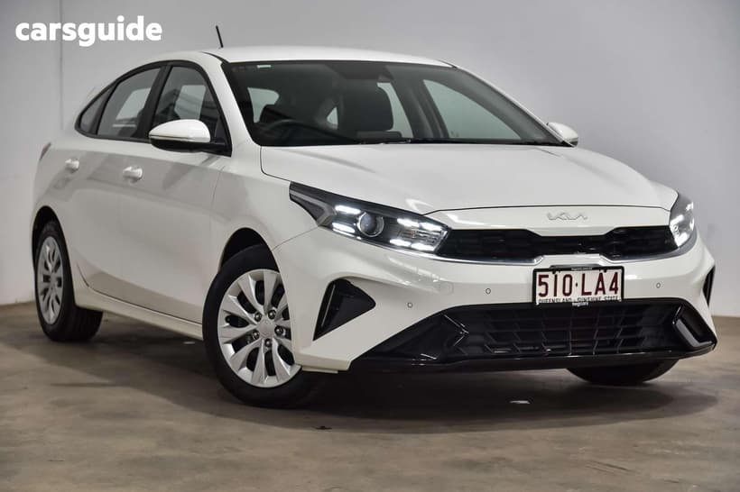 White 2024 Kia Cerato Hatchback S