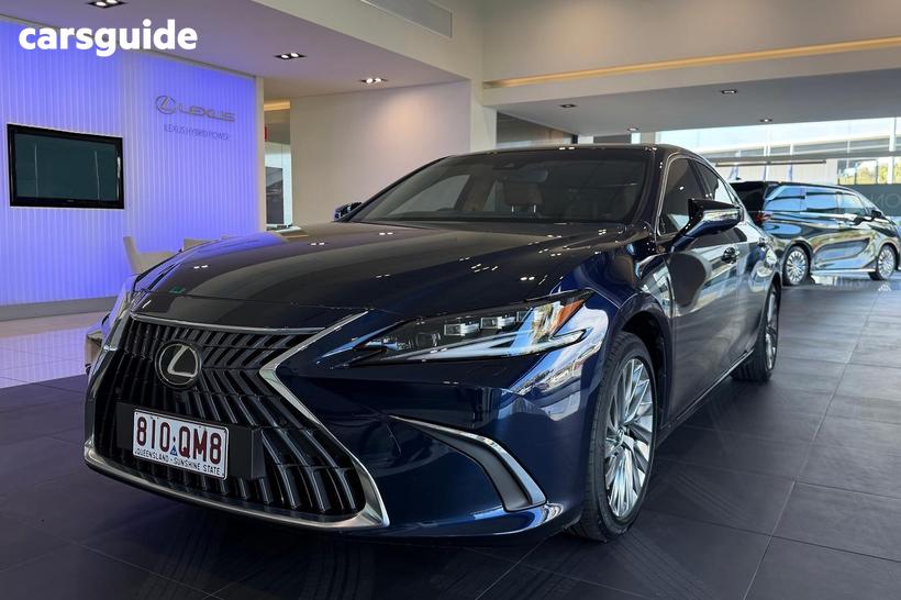 Blue 2025 Lexus ES300H Sedan Sports Luxury (Hybrid)