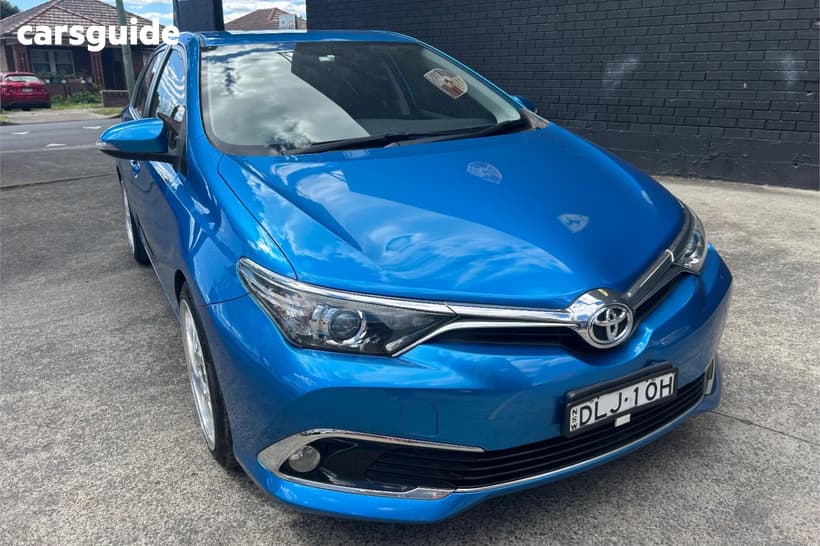 Blue 2016 Toyota Corolla Hatchback Ascent Sport