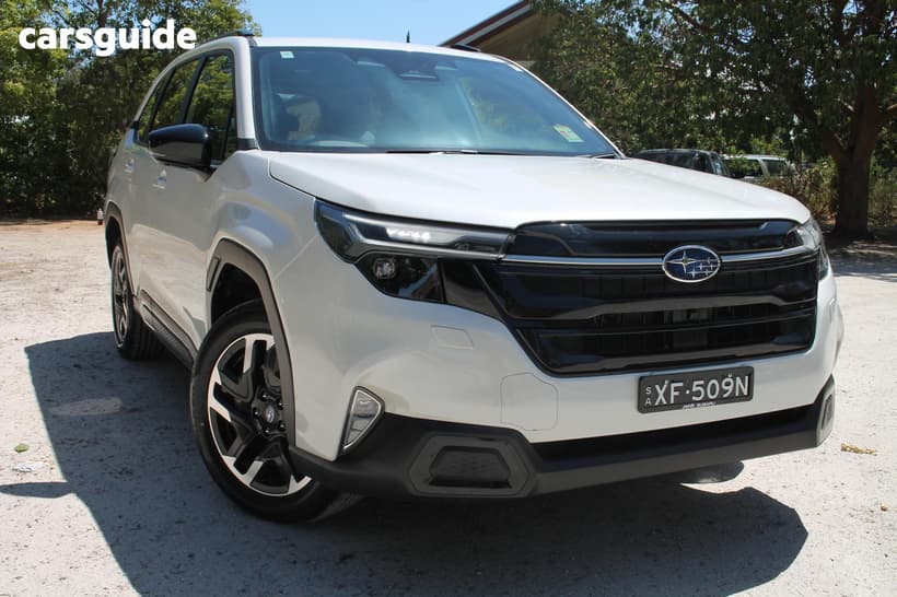 White 2025 Subaru Forester Wagon 2.5I Touring (Awd)