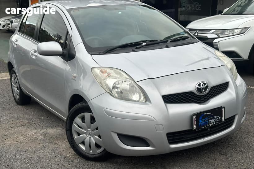 Silver 2010 Toyota Yaris Hatchback Yr