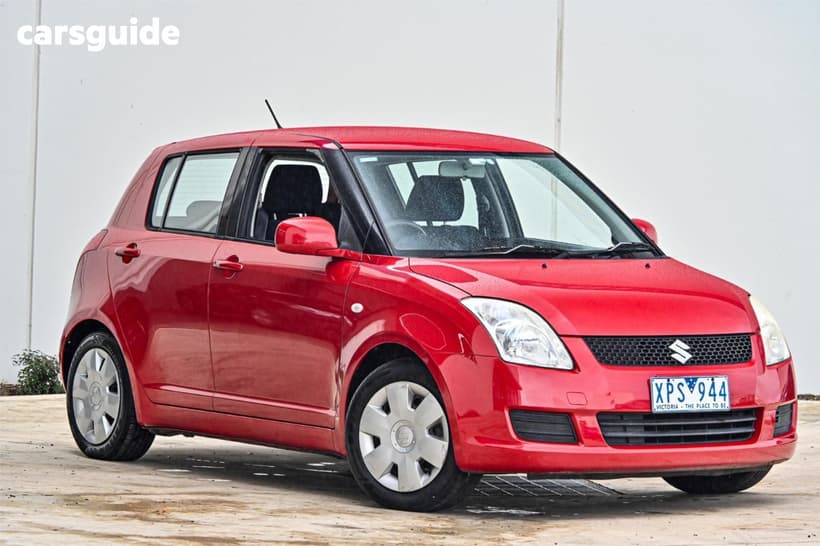 Red 2010 Suzuki Swift Hatchback Re.4