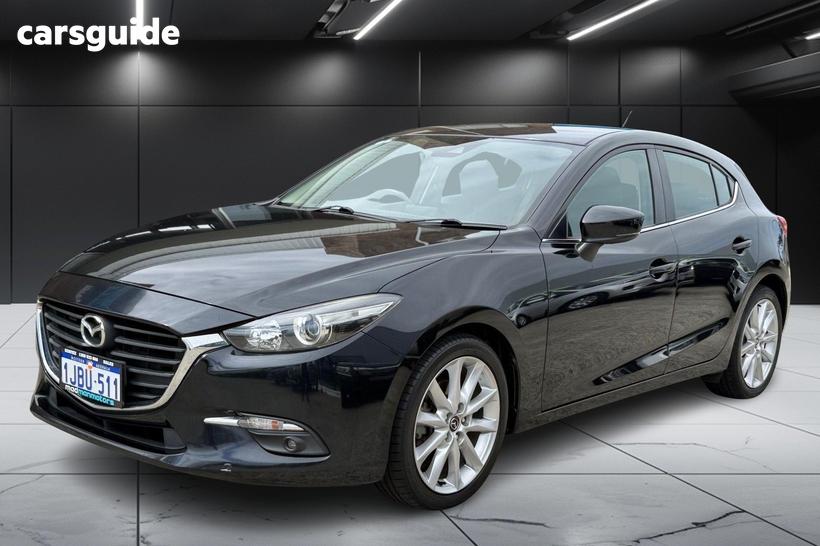 Black 2018 Mazda 3 Hatchback Sp25