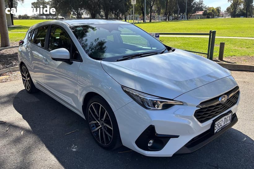 White 2025 Subaru Impreza Hatchback 2.0S (Awd)