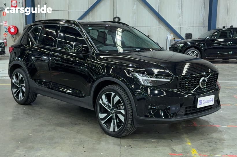 Black 2023 Volvo XC40 Wagon Ultimate B5 Dark Mhev