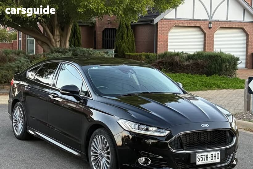 Black 2015 Ford Mondeo Hatchback Titanium