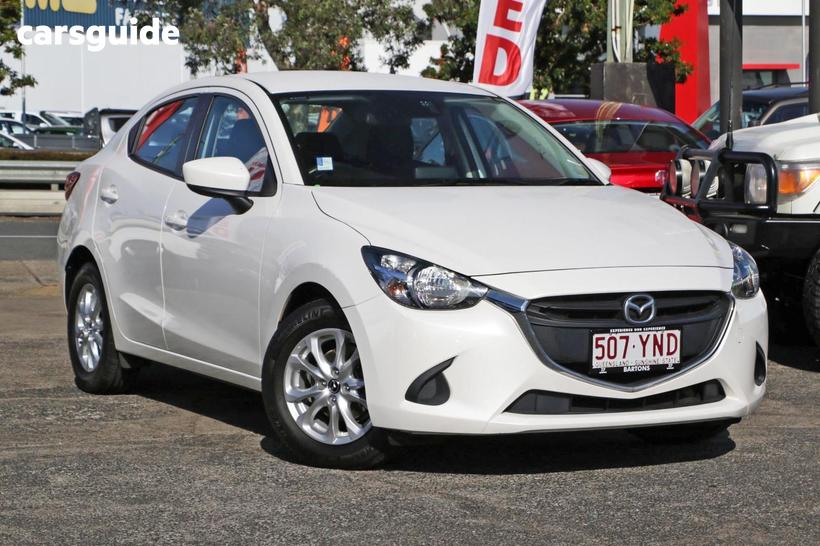 White 2018 Mazda 2 Sedan Maxx