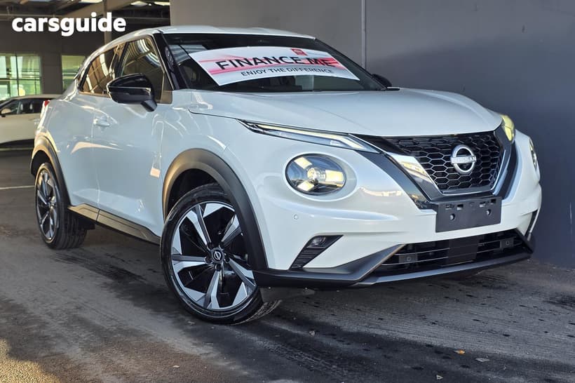 White 2024 Nissan Juke Hatchback St-L