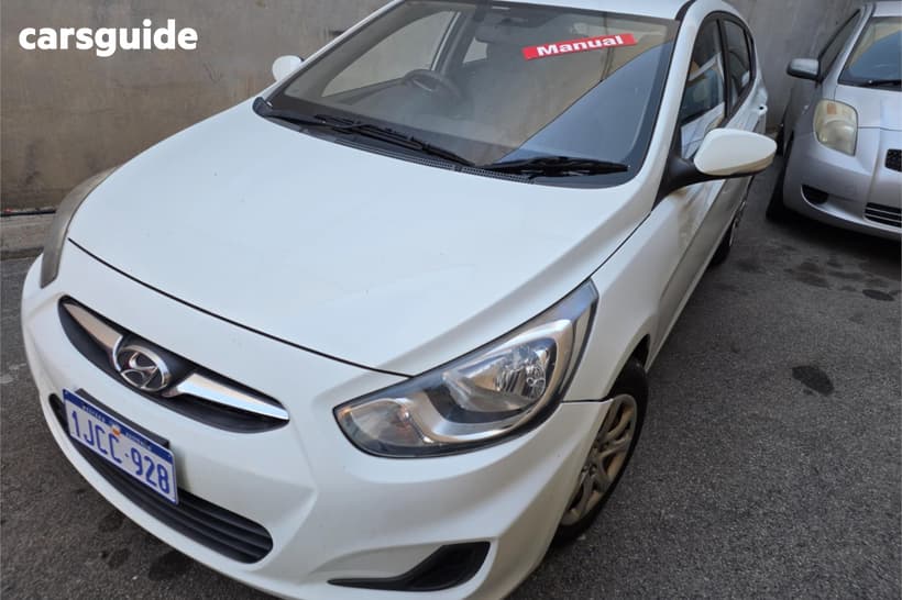 White 2012 Hyundai Accent Hatchback Active