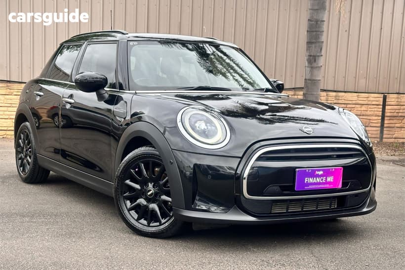 Black 2023 Mini Cooper Hatchback Classic 5D Hatch