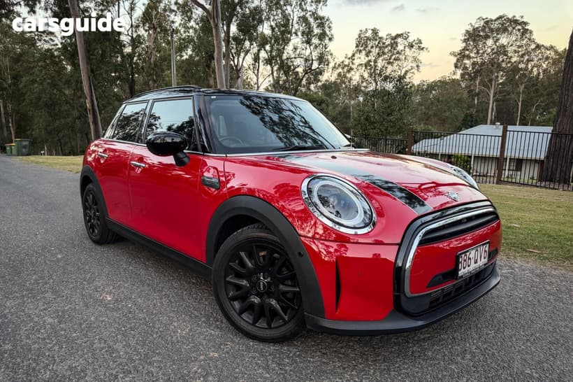 Red 2023 Mini Cooper Hatchback Classic 5D Hatch