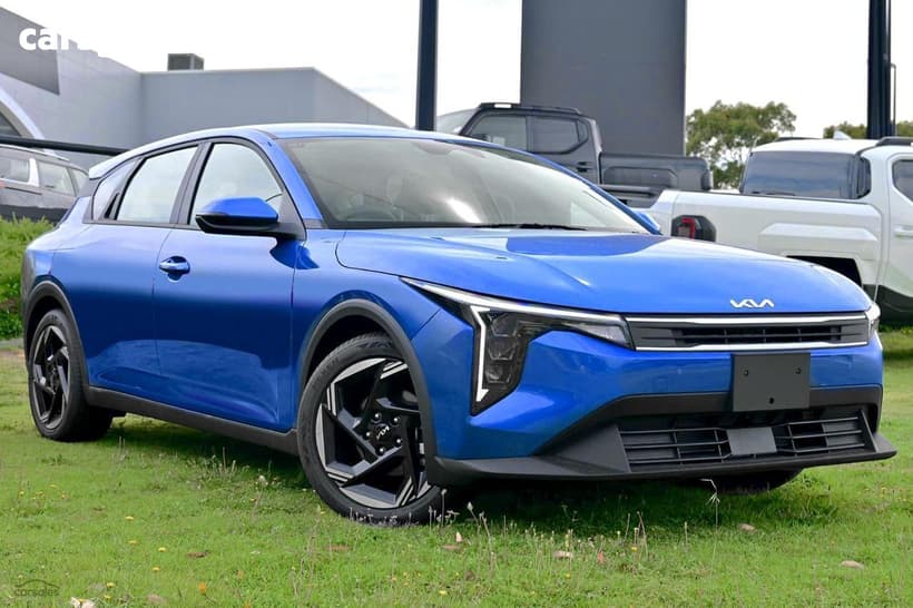 Blue 2025 Kia K4 Hatchback Sport+