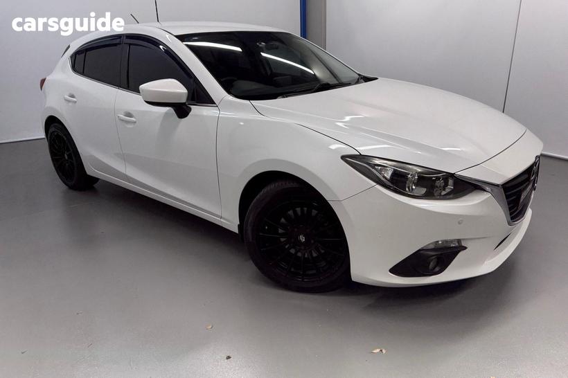 White 2015 Mazda 3 Hatchback Touring