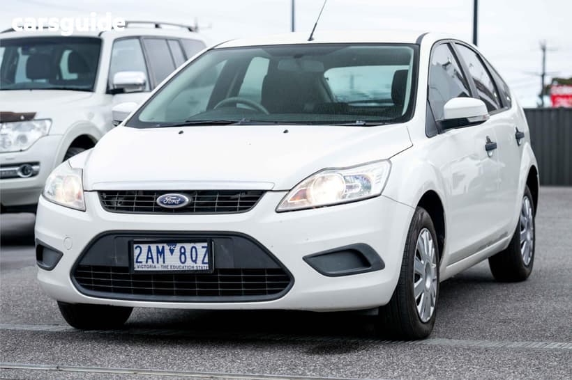 White 2010 Ford Focus Hatchback Lx