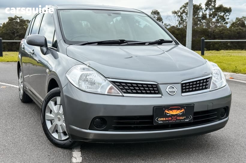 Grey 2008 Nissan Tiida Hatchback St