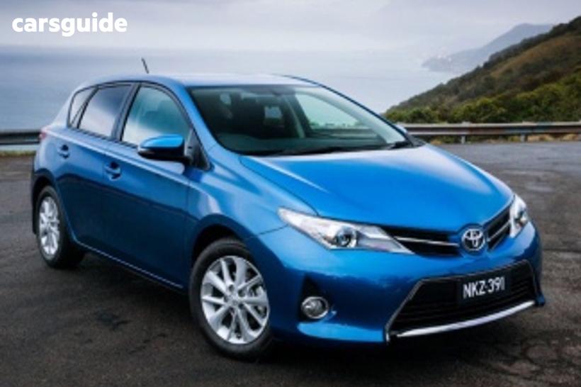 Silver 2015 Toyota Corolla Hatchback Ascent Sport