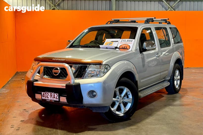 Silver 2010 Nissan Pathfinder Wagon St-L (4X4)