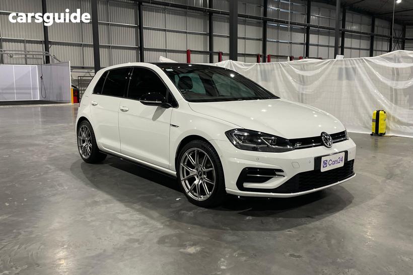 White 2019 Volkswagen Golf Hatchback 110 Tsi Highline