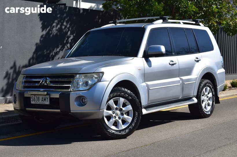 Silver 2011 Mitsubishi Pajero Wagon Glx Lwb 30Th Anniversary (4X4)