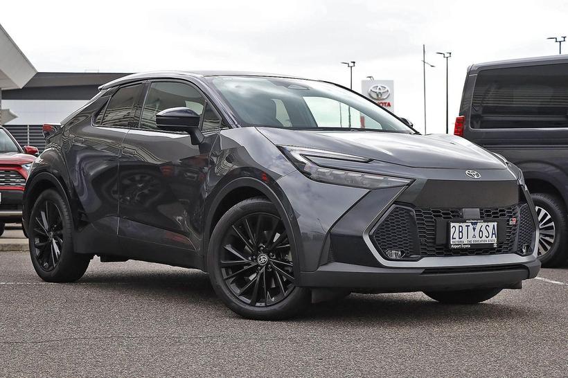 Grey 2025 Toyota C-HR Wagon Gr-Sport Hybrid