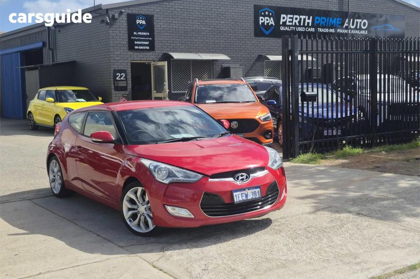 Red 2013 Hyundai Veloster Coupe
