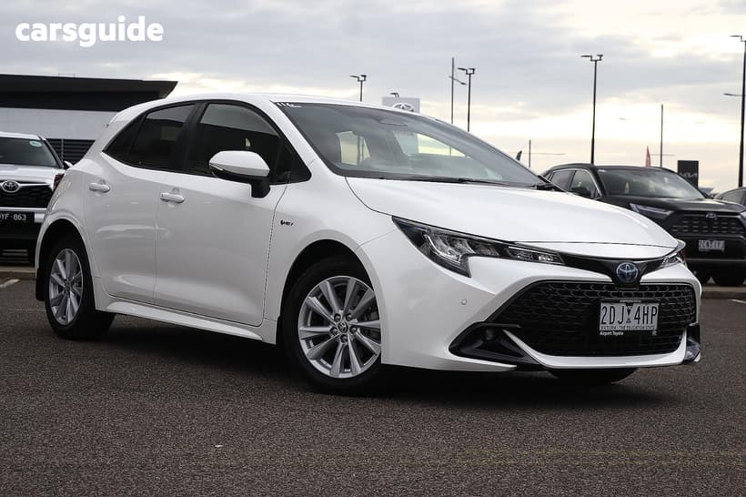 White 2025 Toyota Corolla Hatchback Sx Hybrid
