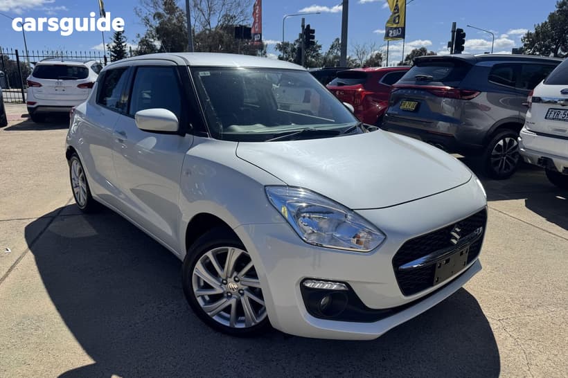 White 2023 Suzuki Swift Hatchback Gl Shadow
