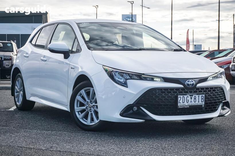 White 2025 Toyota Corolla Hatchback Sx Hybrid
