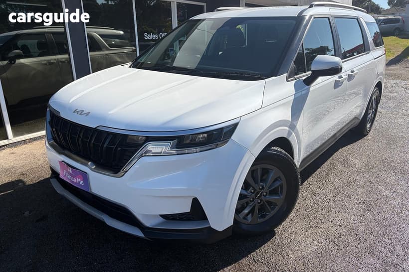 White 2022 Kia Carnival Wagon S