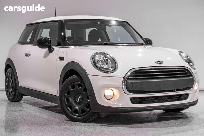 White 2017 Mini Cooper Hatchback Cooper