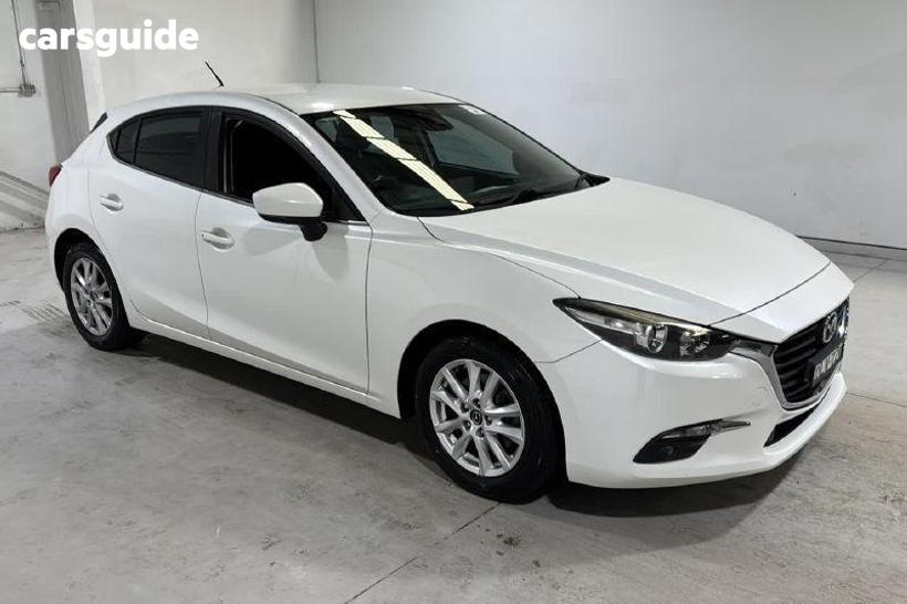 White 2016 Mazda 3 Hatchback Maxx