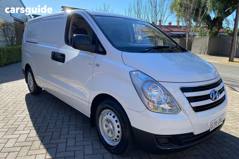 White 2017 Hyundai Iload Van 3S Liftback