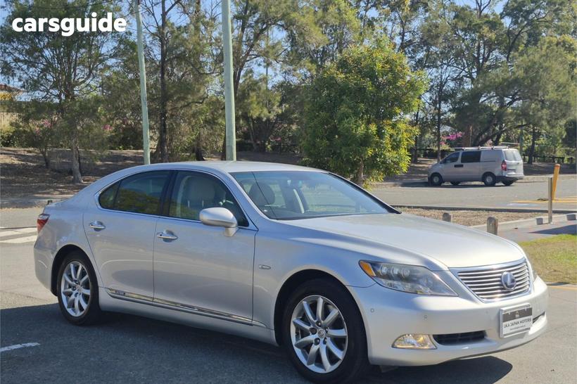 Silver 2007 Lexus LS Sedan LS600H I PACKAGE