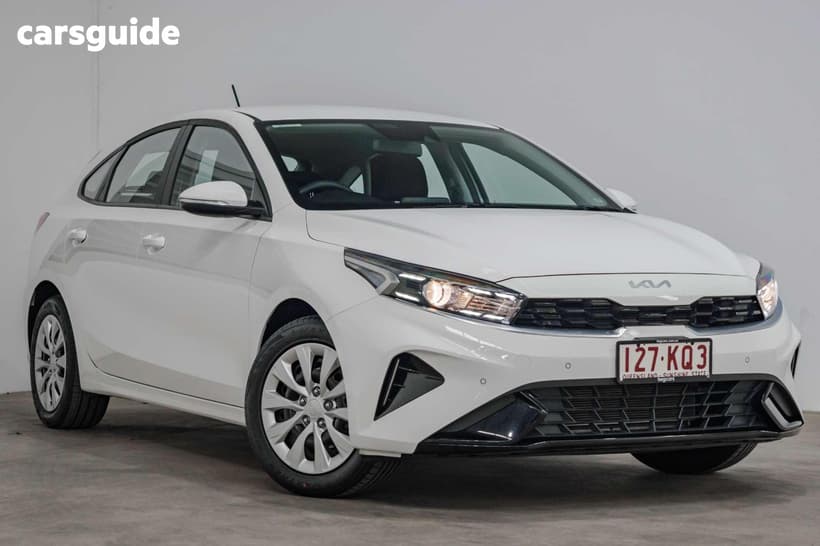 White 2024 Kia Cerato Hatchback S