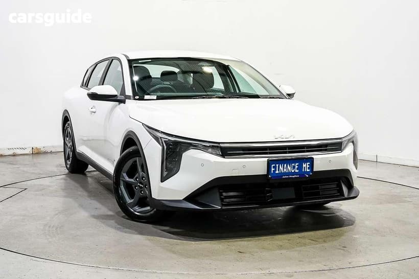 White 2025 Kia K4 Sedan S