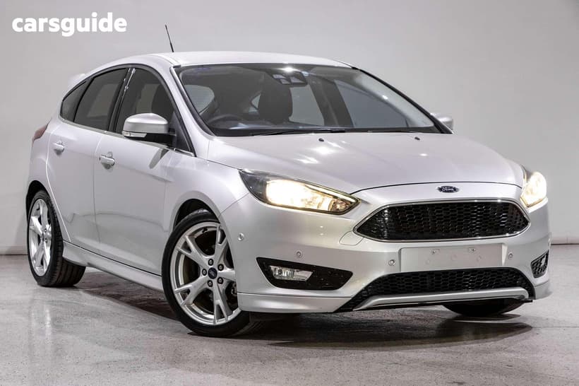 Silver 2017 Ford Focus Hatchback Titanium