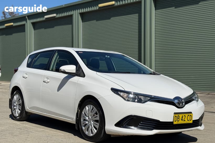 White 2015 Toyota Corolla Hatchback Ascent