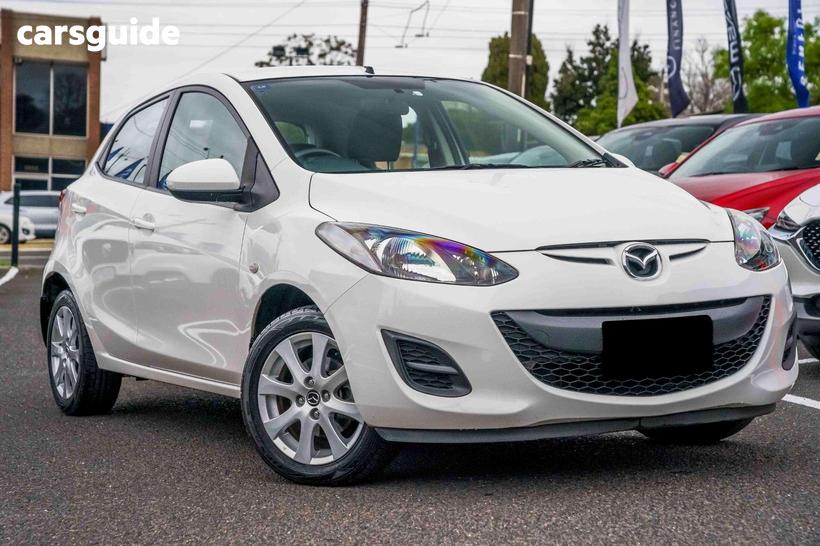 White 2014 Mazda 2 Hatchback Neo Sport