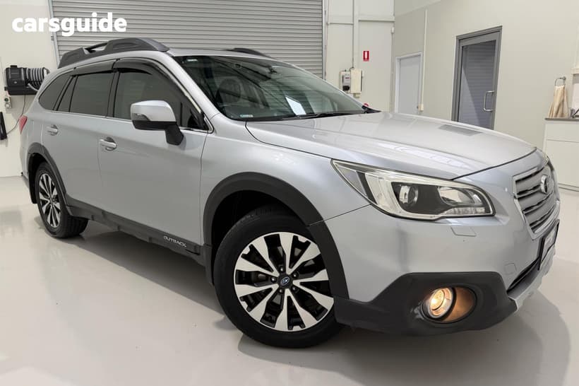Silver 2018 Subaru Outback Wagon 2.5I Premium