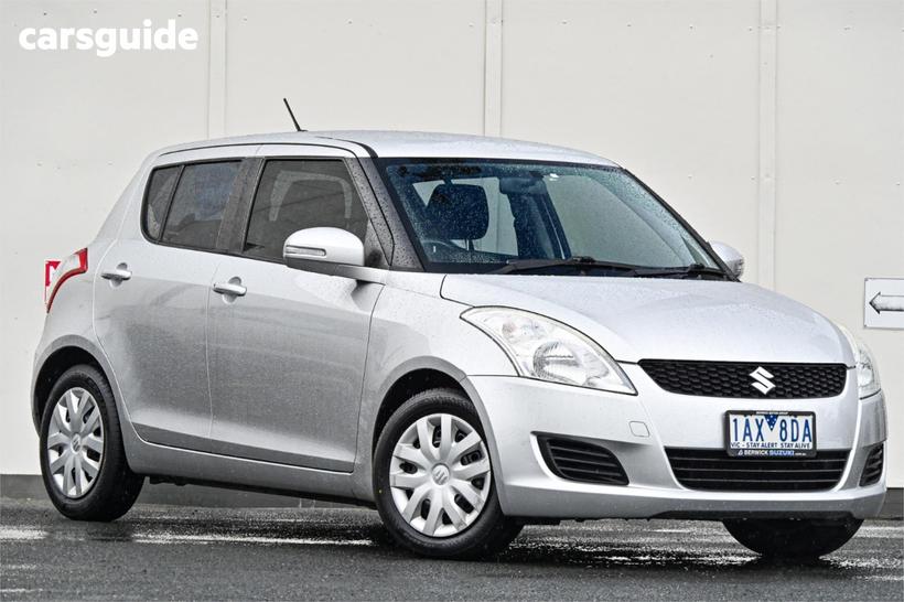 Silver 2013 Suzuki Swift Hatchback Gl