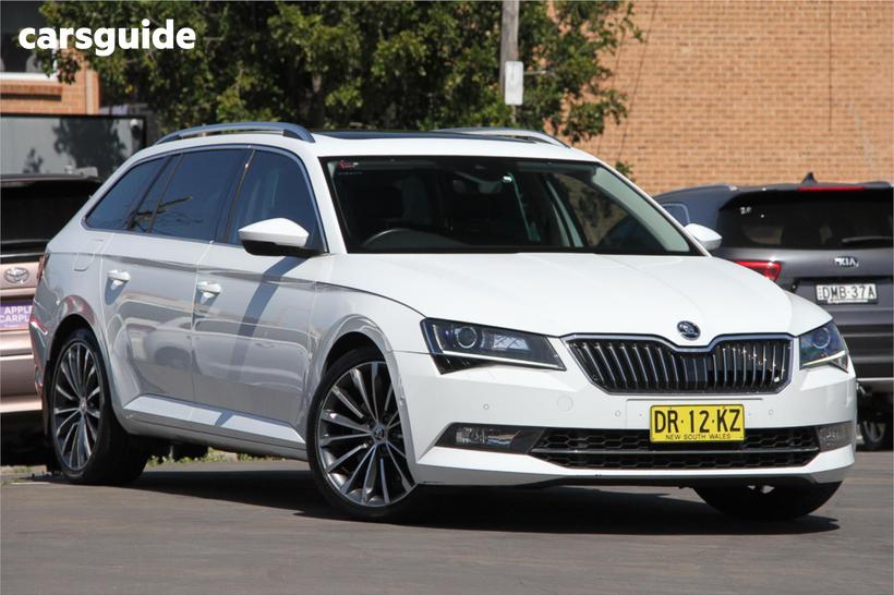 White 2016 Skoda Superb Wagon 206 Tsi