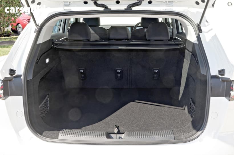 White 2026 MG HS Wagon Essence