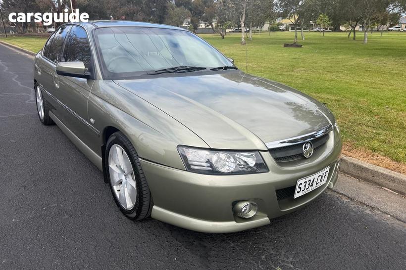 Green 2005 Holden Calais Sedan