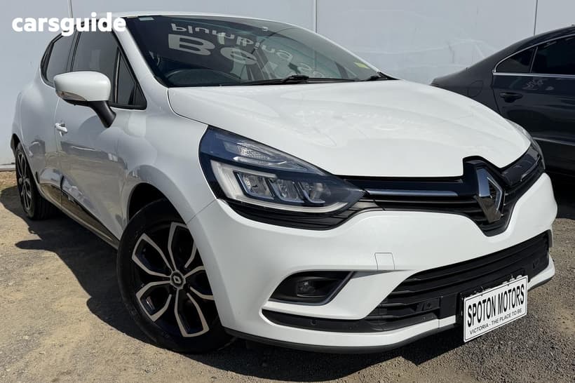 White 2017 Renault Clio Hatchback Zen