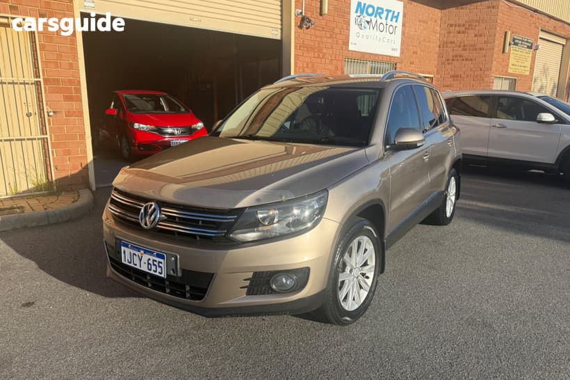 Beige 2013 Volkswagen Tiguan Wagon 155 Tsi (4X4)