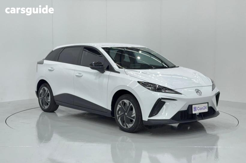 White 2024 MG MG4 Hatchback Excite 51