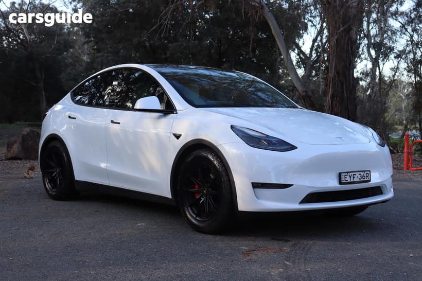 White 2023 Tesla Model Y Wagon Performance