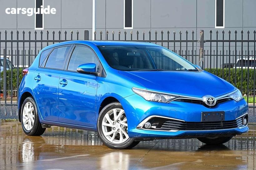 Blue 2017 Toyota Corolla Hatchback Ascent Sport
