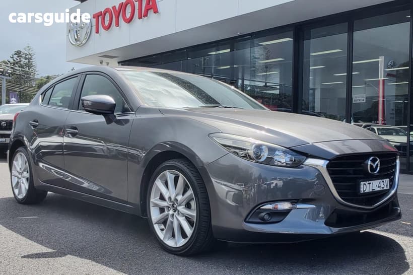 Grey 2017 Mazda 3 Hatchback Sp25